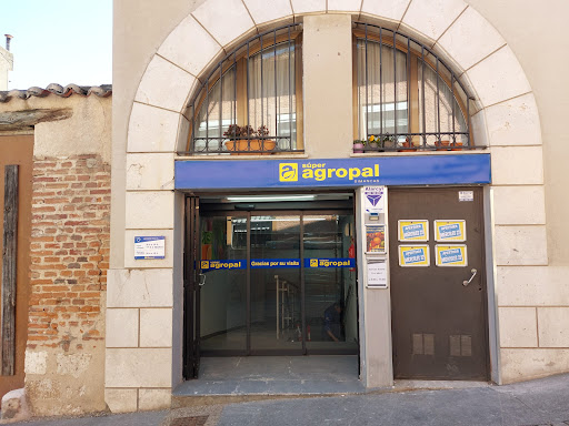 SuperAgropal ubicada en Simancas (Valladolid)