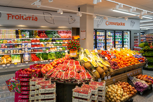 PLENUS SUPERMERCADOS ubicada en Allariz (Ourense)