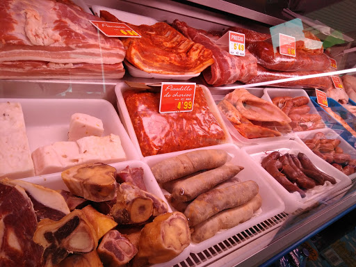 Escribano Carniceros ubicada en Ávila (Ávila)