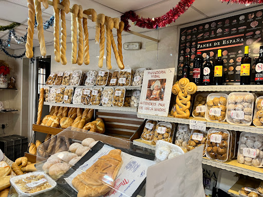 Panadería Bollería Manuel Vidal ubicada en Chinchón (Madrid)