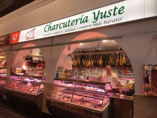 Charcutería Yuste ubicada en Sanlúcar de Barrameda (Cádiz)