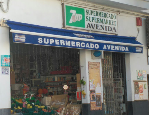 Supermercado Bazar Avenida ubicada en San Juan de la Rambla (Santa Cruz de Tenerife)